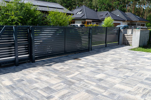 Best Driveway Paving Contractor  in Kingsville, TX